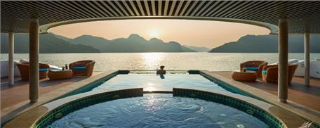 Du thuyền Capella Lan Hạ